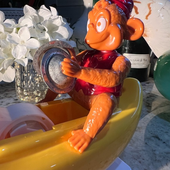 Monkey Tape Dispenser in Yellow plays cymbals when u pulling tape!! - Picture 4 of 11